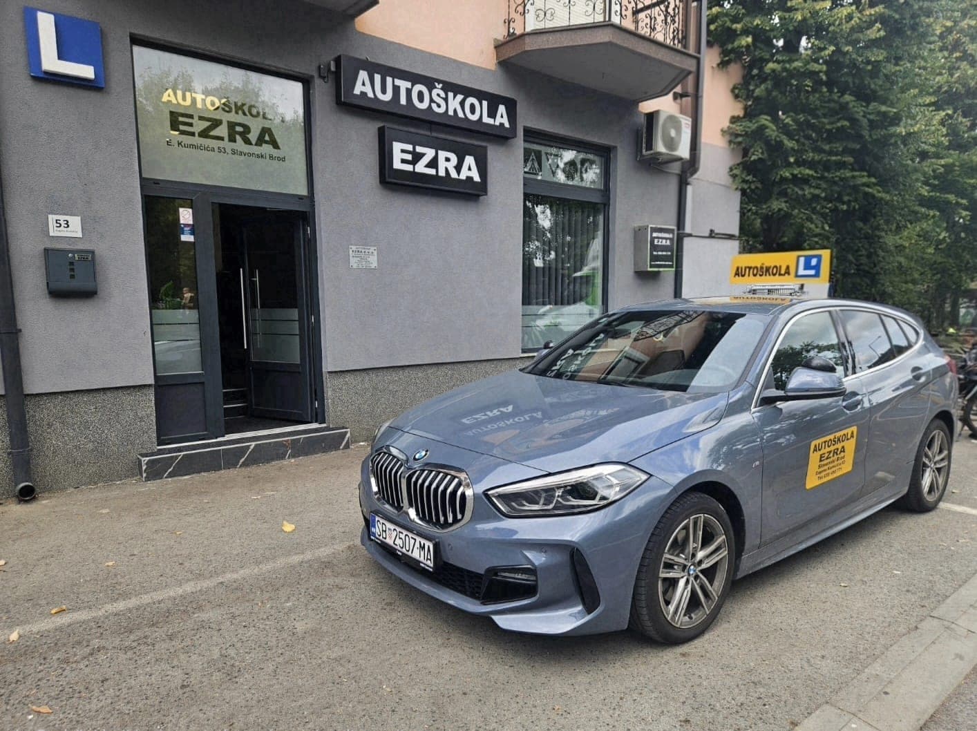 BMW serije 1 — vozilo Autoškole Ezra (B kategorija)
